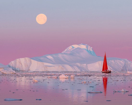 Moonrise over Greenland