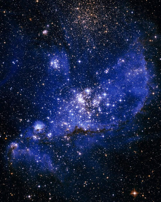 NGC 246 Nebula (NASA/ JPL - Caltech) by Hubble Telescope - Open