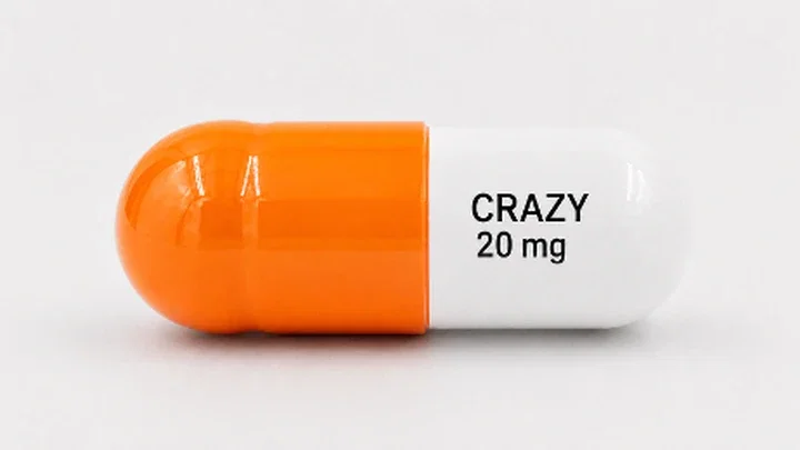   Ceramic Crazy Pill von Tal Nehoray